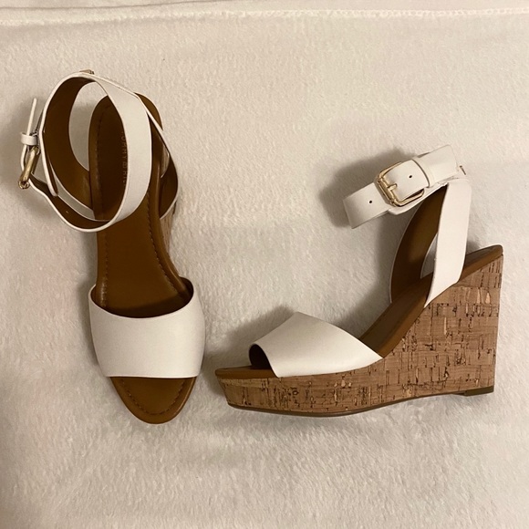 Tommy Hilfiger Shoes - ☼ Tommy Hilfiger White Wedges